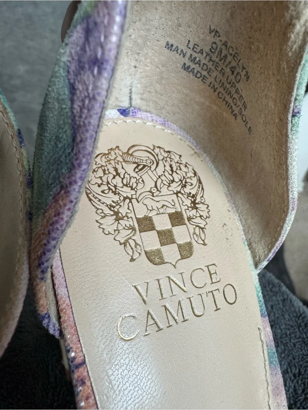 Vince Camuto Floral Ankle Strap Block Heel Sandals Size 9M / 40 - Picture 4 of 10